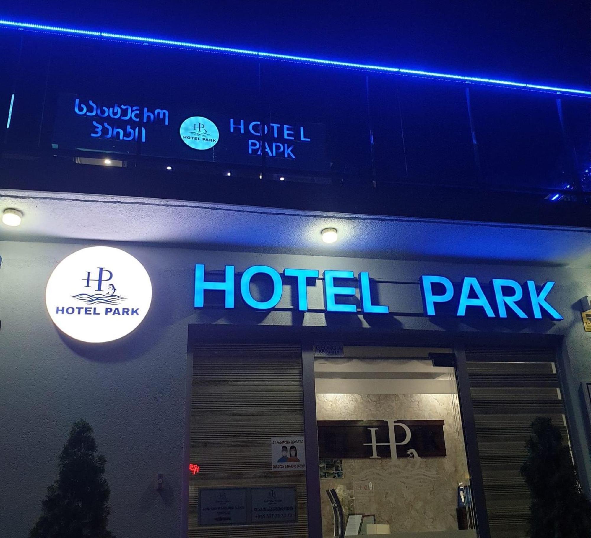 Hotel Park Batumi Esterno foto
